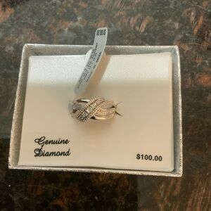 Kohl’s Sterling Silver Diamond Accent Ring. Size 7 NWT